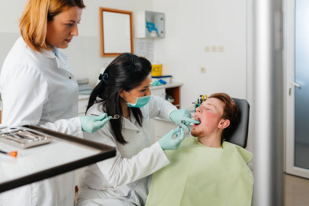 Best Walk-In Emergency Dentist in Lauderdale, MN